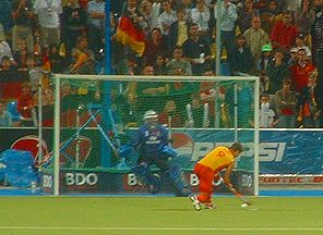 File:Siebenmeter-feldhockey.jpg