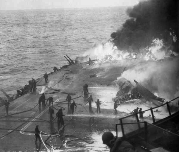 File:USS Saratoga Kamikaze hit 21 February 1945.jpg