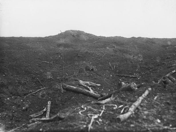 File:AWM E00015 Pozieres Windmill site.jpg