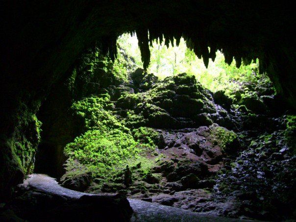 File:Camuyrivcaverns.jpg