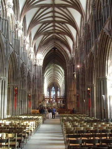 File:Lichfieldnave.jpg