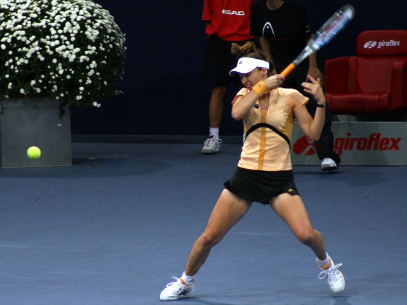 File:Martina Hingis am Zurich Open 2006.jpg