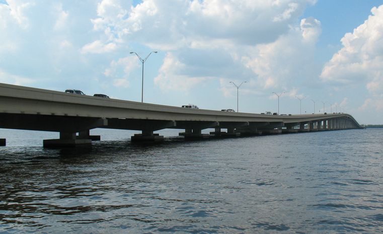 File:Midpoint Bridge.jpg