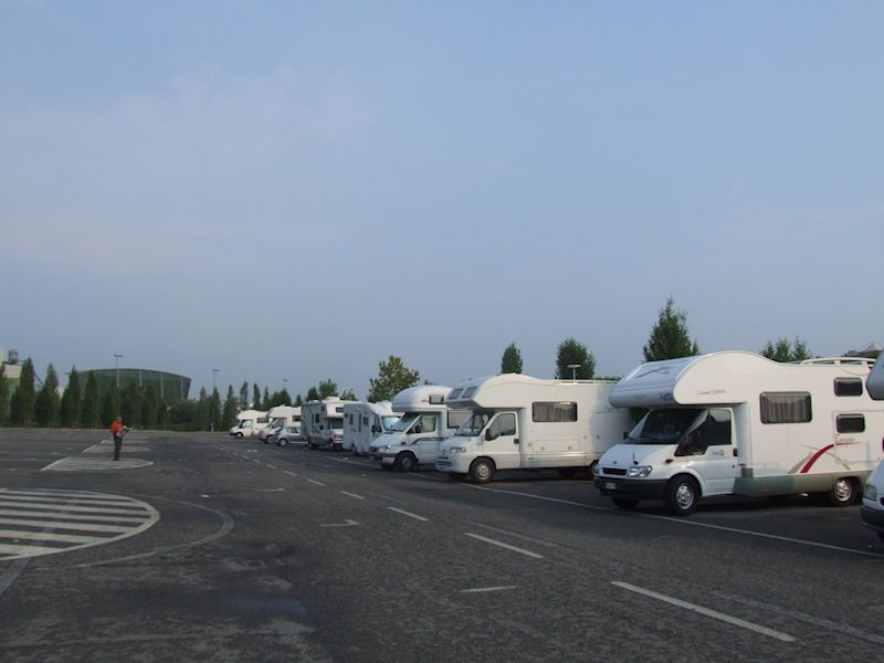 File:Motorhome Stopover Italy Alba.jpg