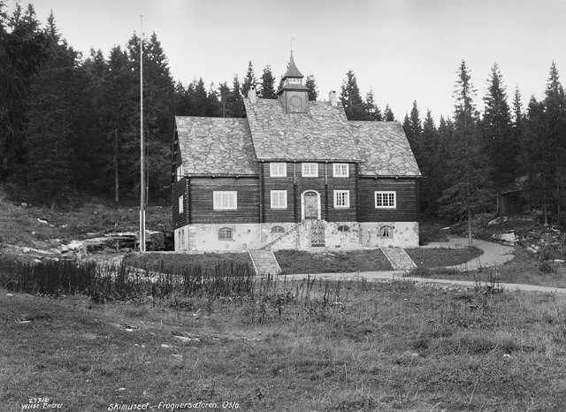 File:Ski Museum in Oslo 1925.jpg