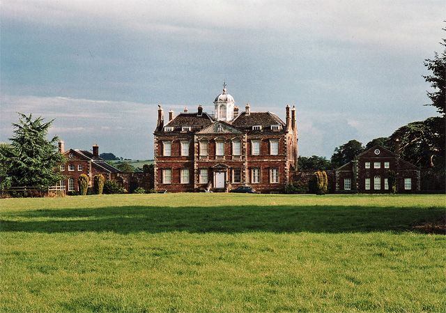 File:Thenford House, Thenford (geograph 3402220).jpg