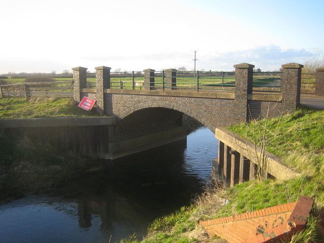 File:Thurlby Bridge - geograph.org.uk - 146471.jpg