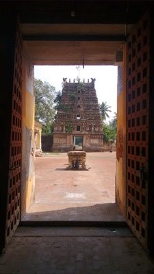 File:Tiruvilanagar uchivanesvarartemple3.jpg