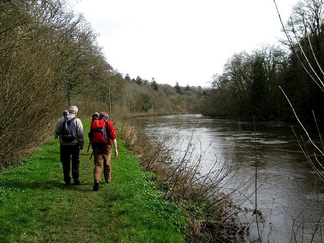 File:Barrow Towpath - geograph.org.uk - 1201066.jpg