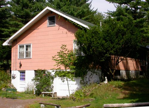 File:Bigpink house.jpg