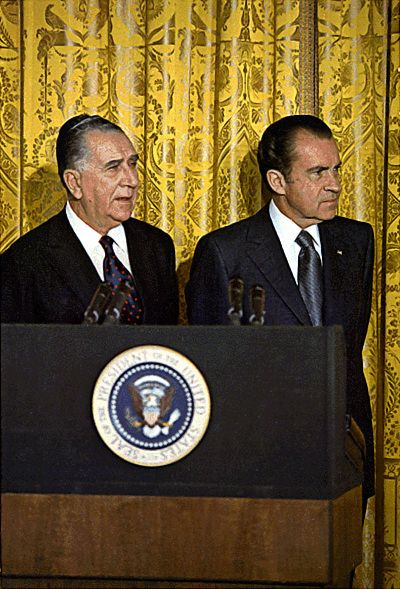 File:Nixon-Médici.jpg