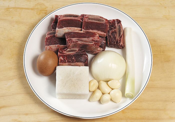 File:Galbi-tang ingredients.jpg