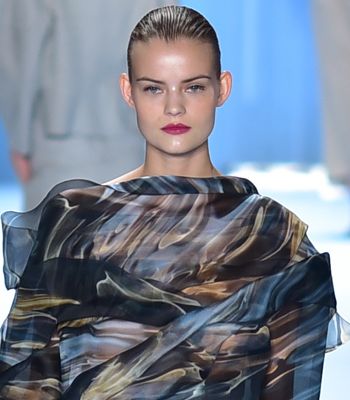 File:Kate Grigorieva Carolina Herrera FW15 (cropped1).jpg