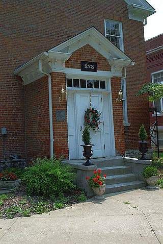 File:Loomis Hall - Home of Alton Museum.jpg