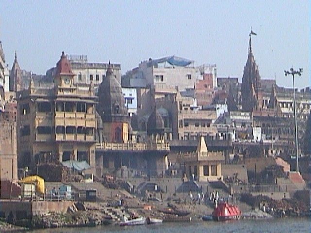 File:Manikarnika Ghat, Varanas.JPG