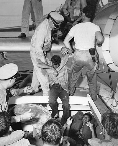 File:Rescue of USCGC Jackson's crew.jpg