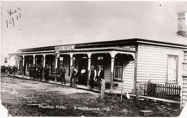 File:The Awanui Hotel.jpg