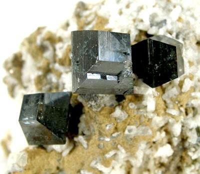 File:Anatase-261765.jpg