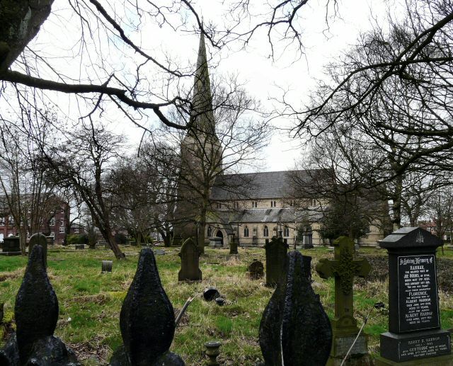 File:Hyde Chapel - geograph.org.uk - 1200566.jpg