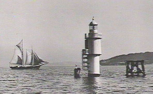 File:Shark Island Light historic 1 cropped.jpg