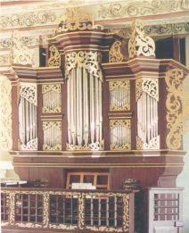 File:Dedesdorf Orgel.jpg