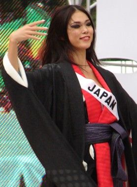 File:Miss Universe 2007-2.jpg