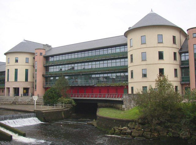 File:Pembrokeshire county hall.jpg