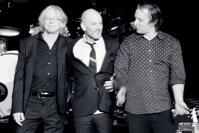 File:R.E.M. in 2008 at the Albert Hall.jpg