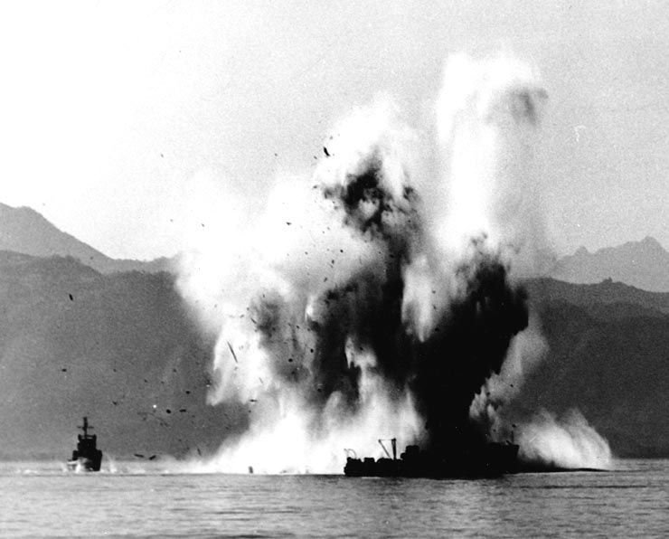 File:ROKS YMS-516 explosion 1.jpg