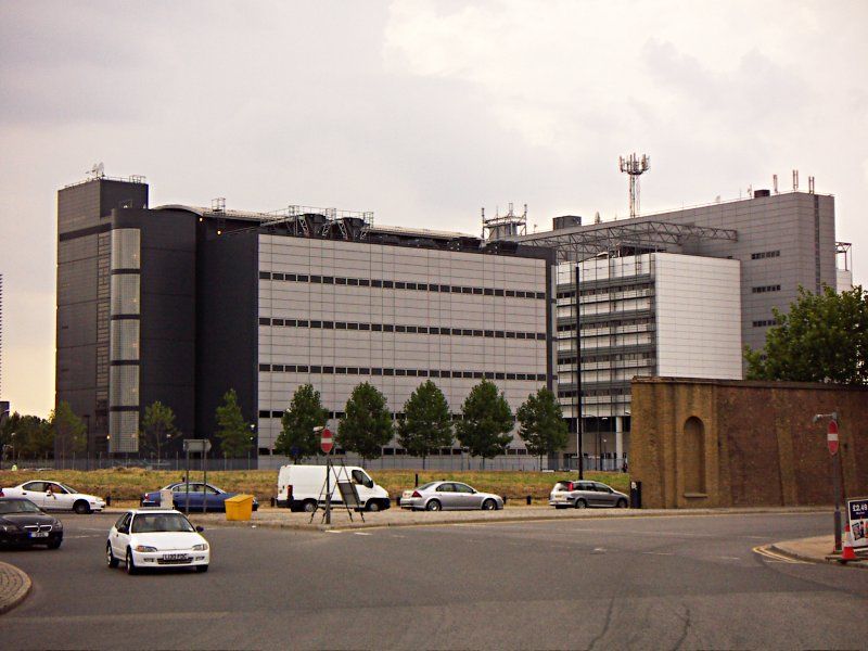 File:TelehouseDocklands.jpg