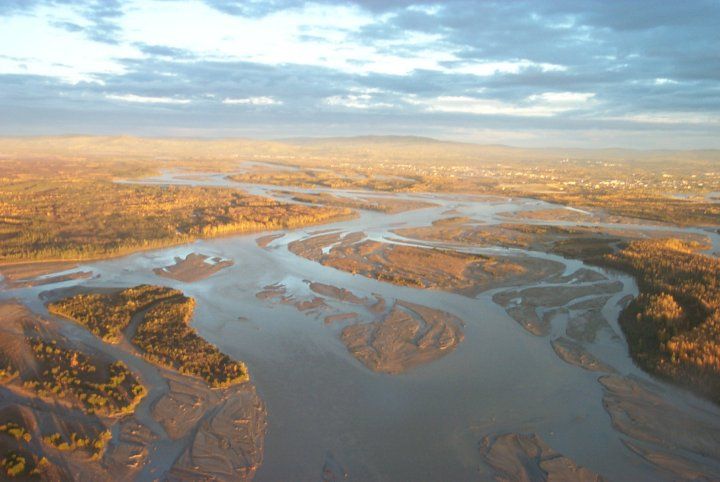 File:Braided Stream FairbanksTananaRiver.jpg