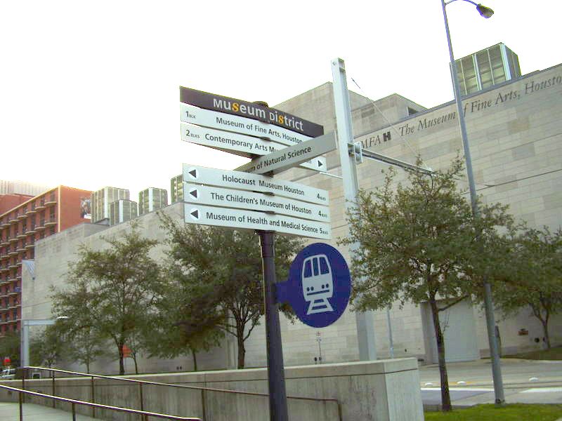 File:HoustonMuseumDistrictSign.JPG