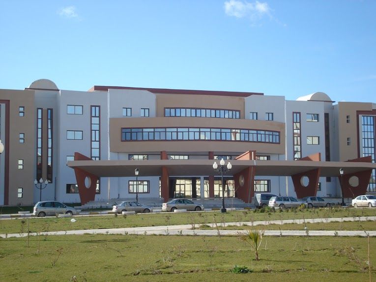 File:La faculté de technologie (Univ-Msila).JPG