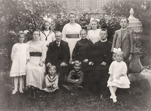 File:Ries Mulder familiefoto.jpg