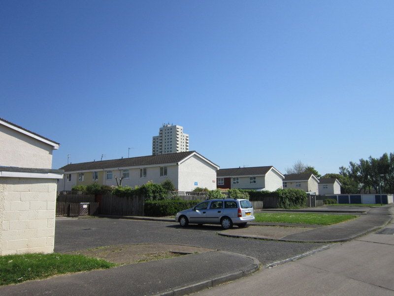 File:Bondane, Orchard Park Estate (geograph 2962446).jpg