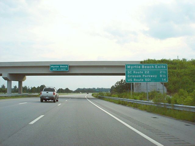 File:CarolinaBaysPkwy22.jpg