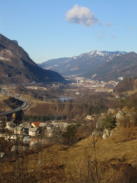 File:Jesenice1.jpg