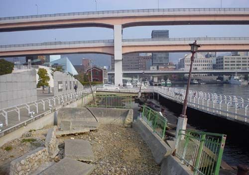 File:Kobe port earthquake memorial park.jpg