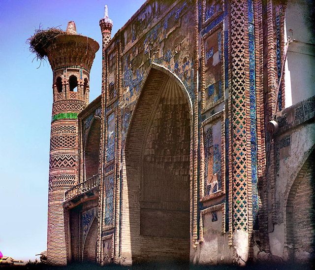 File:Storks on Tupchiboshi Madrasa, Bukhara.jpg