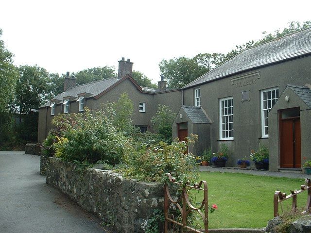 File:Ty Mawr - geograph.org.uk - 225277.jpg