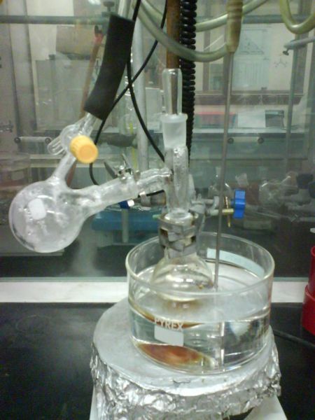 File:Vacuum distillation of DMSO at 70C.jpg