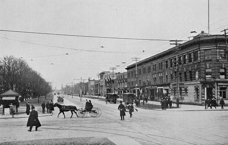 File:AQueenSpadinaHorse.jpg