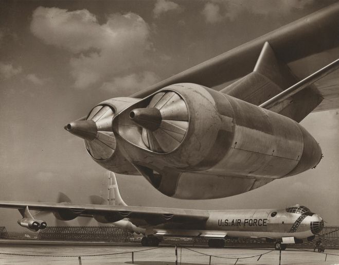 File:B-36 engines, Richie.jpg