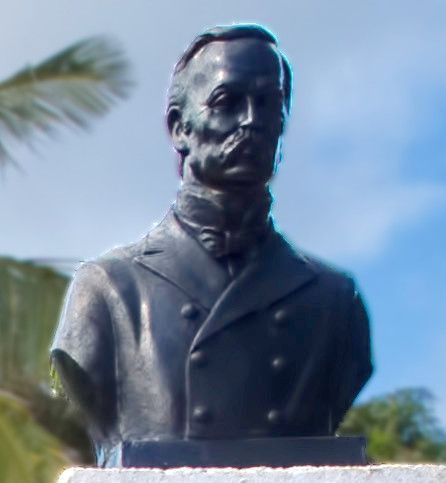 File:Busts of Captain Policarpo Toro.jpg