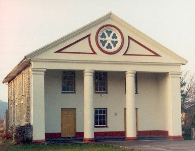 File:Capel Peniel - geograph.org.uk - 344946.jpg