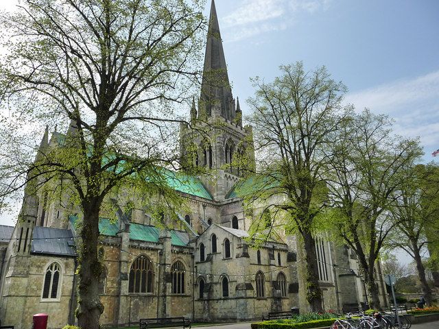 File:Chichester Cathedral - geograph.org.uk - 1287890.jpg