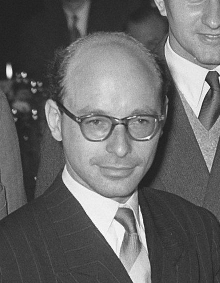 File:David Bronstein in 1954.jpg