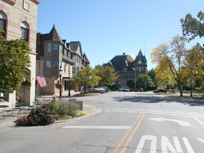 File:Downtown Riverside Illinois - 2007.jpg