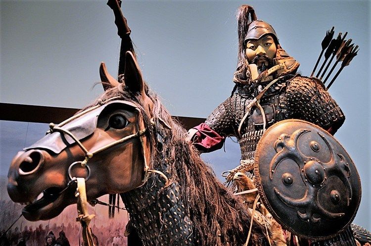 File:Mounted Mongol warrior recreation.jpg