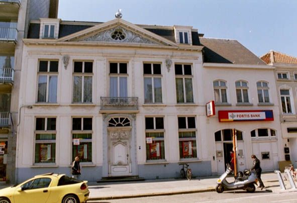 File:Eeklo Stationsstraat 4-6 - 110846 - onroerenderfgoed.jpg